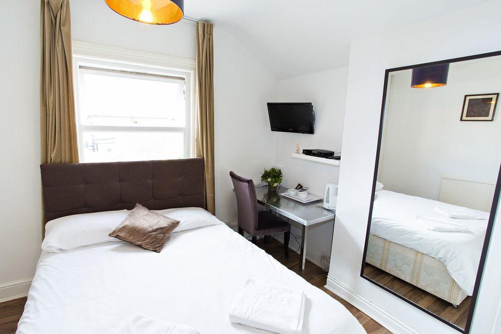 Hotel House 2*