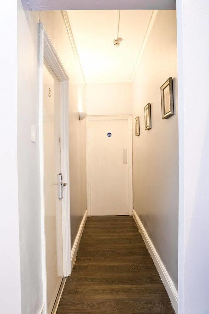 House 2* Cambridge (Cambridgeshire)