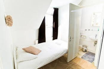 House 2*