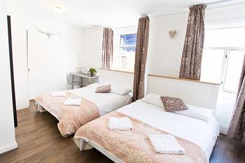 House Hotel 2*